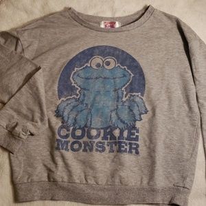 Crewneck sweatshirt.